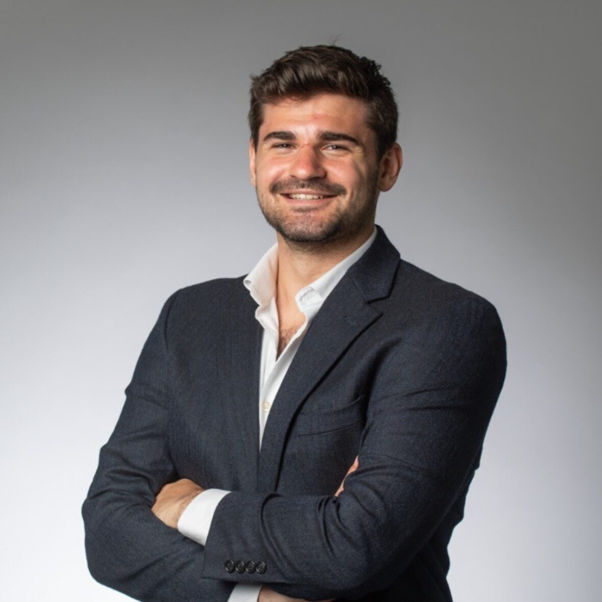 Oliver Hirshland Headshot